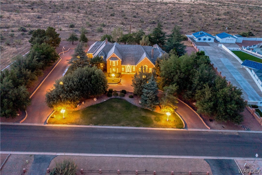 Listing photo id 96 for 641 Shadow Mountain Drive