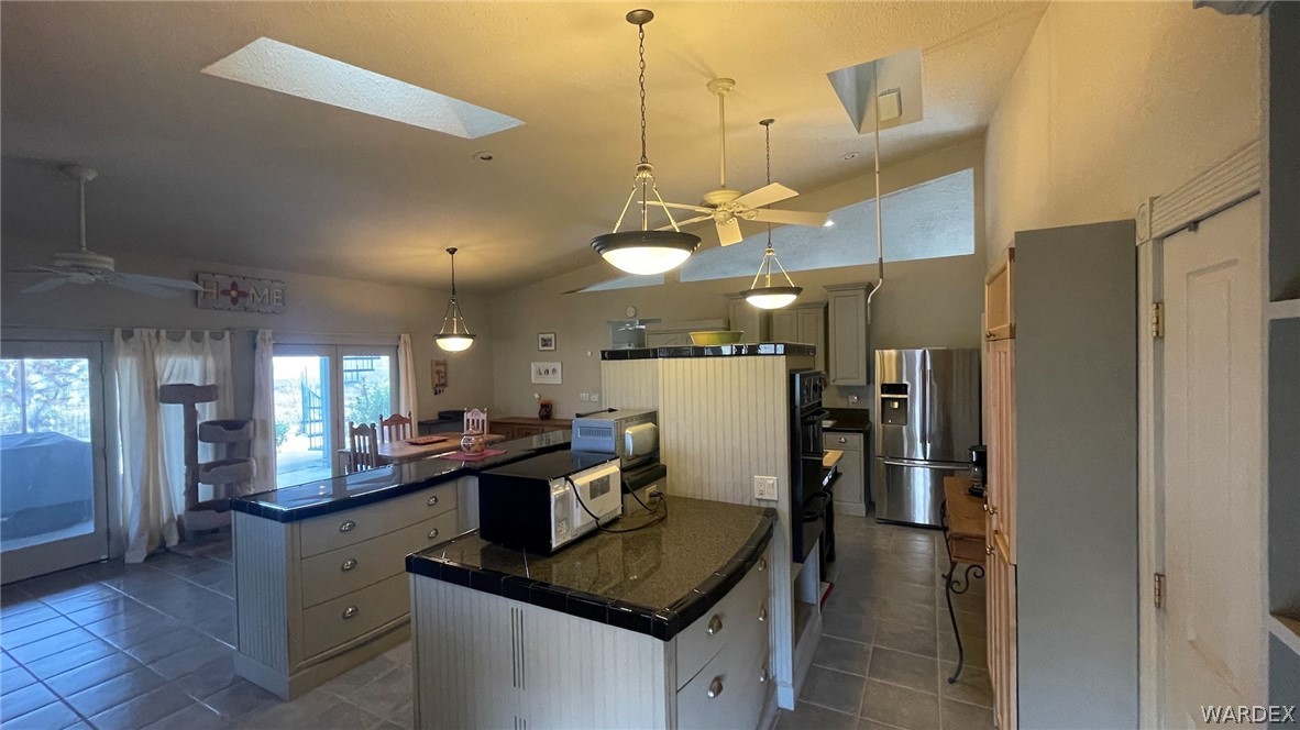 Listing photo id 14 for 4312 Cactus Wren Drive
