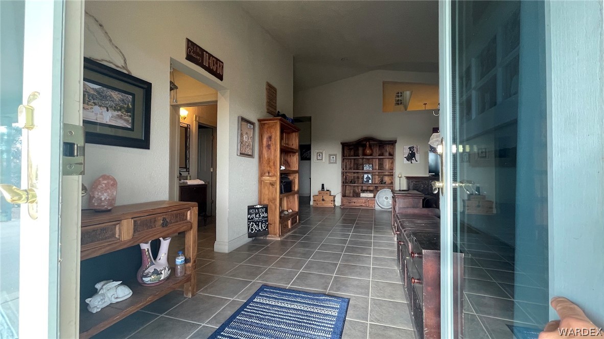 Listing photo id 3 for 4312 Cactus Wren Drive