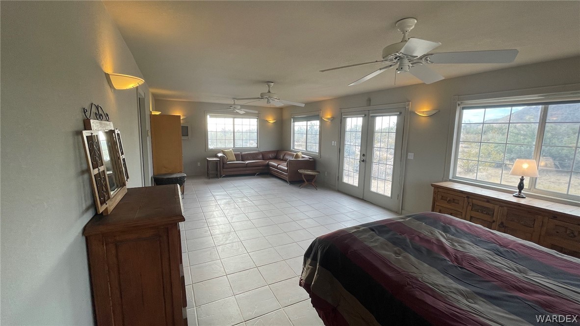 Listing photo id 76 for 4312 Cactus Wren Drive