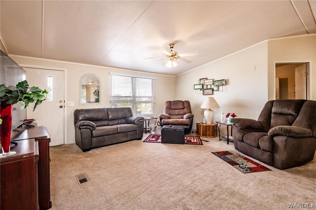 Listing photo id 15 for 5544 Taos Drive