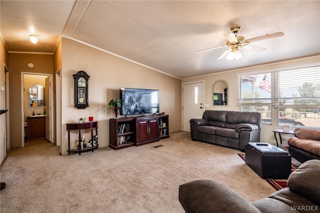 Listing photo id 16 for 5544 Taos Drive
