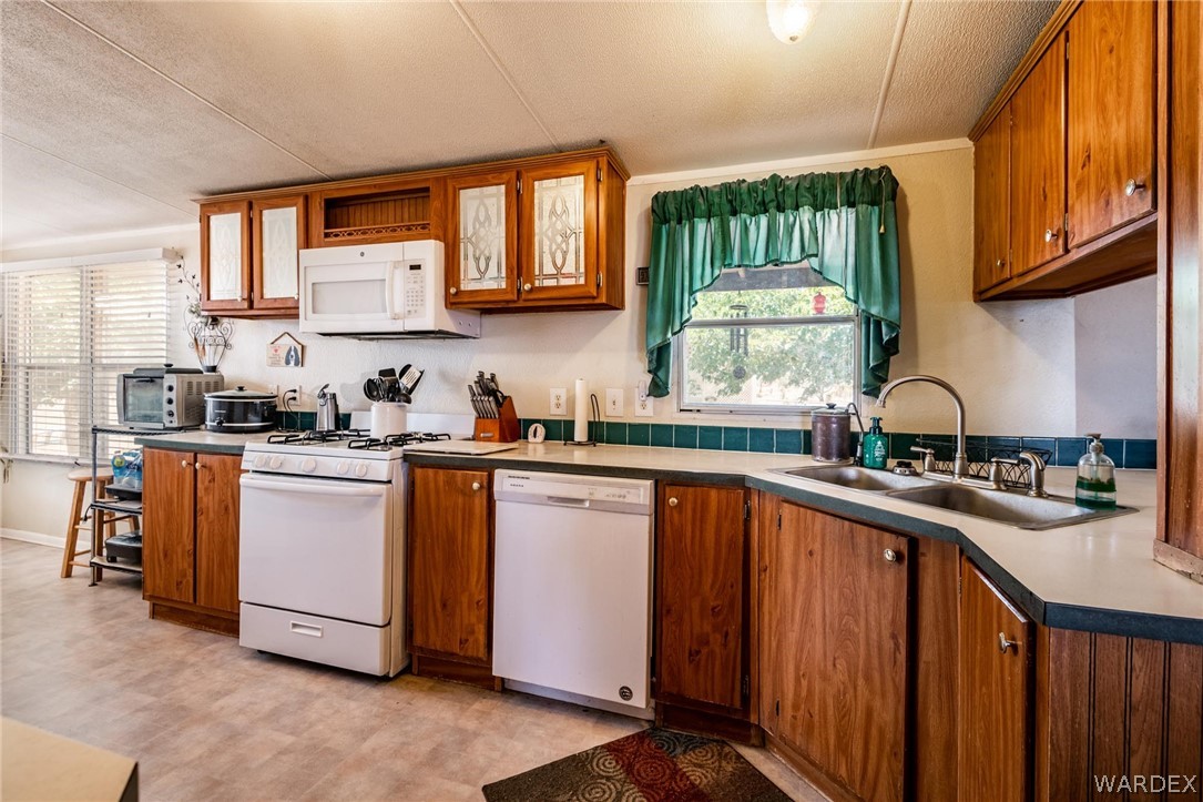 Listing photo id 18 for 5544 Taos Drive