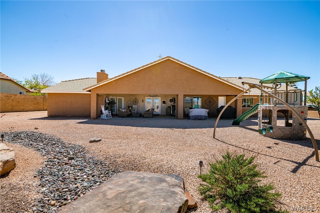 Listing photo id 38 for 2596 Sandstone Street