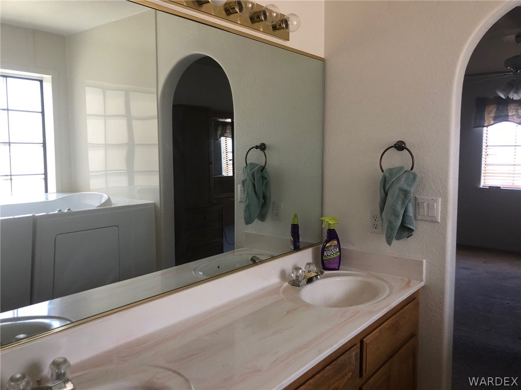 Listing photo id 29 for 7837 Larkspur Drive