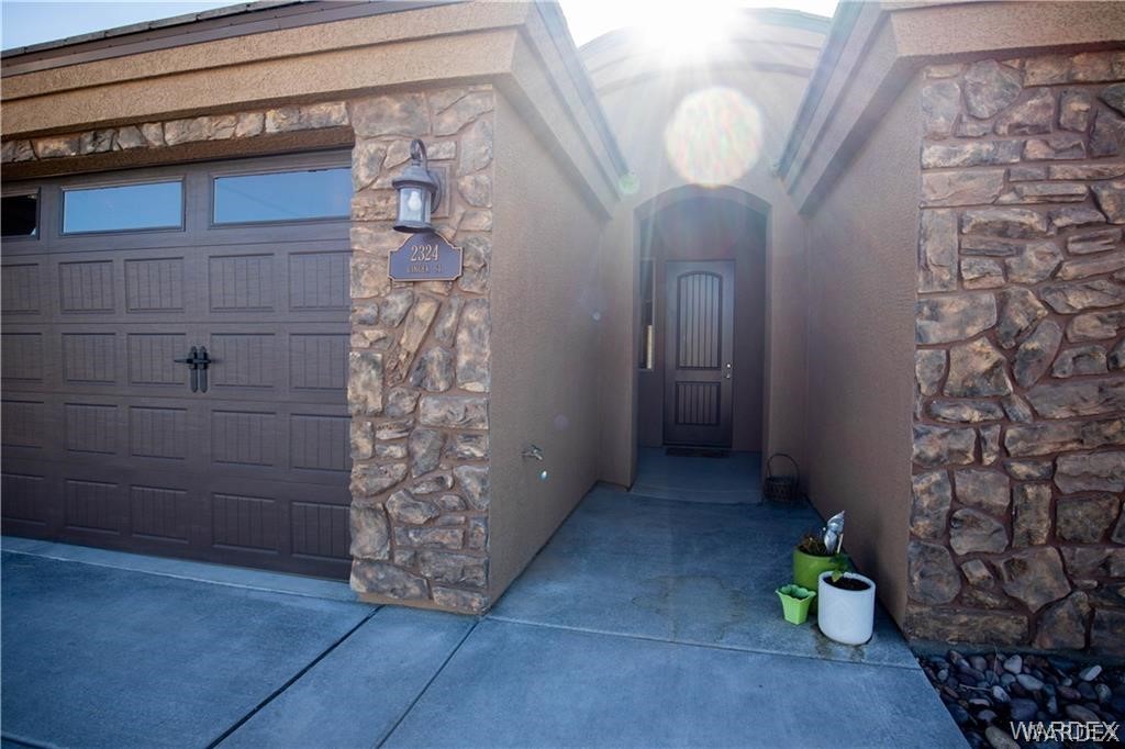 Listing photo id 2 for 2324 Ginger Street