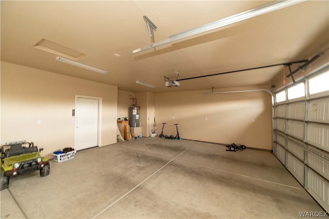 Listing photo id 28 for 2324 Ginger Street