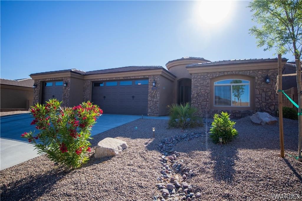 Listing photo id 4 for 2324 Ginger Street