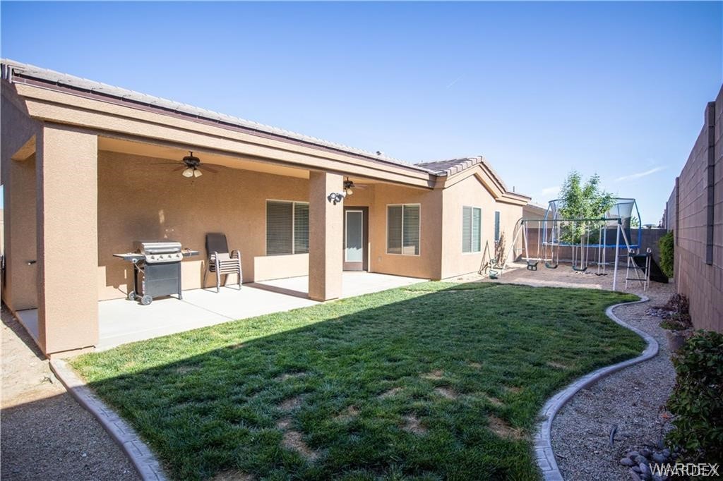 Listing photo id 5 for 2324 Ginger Street