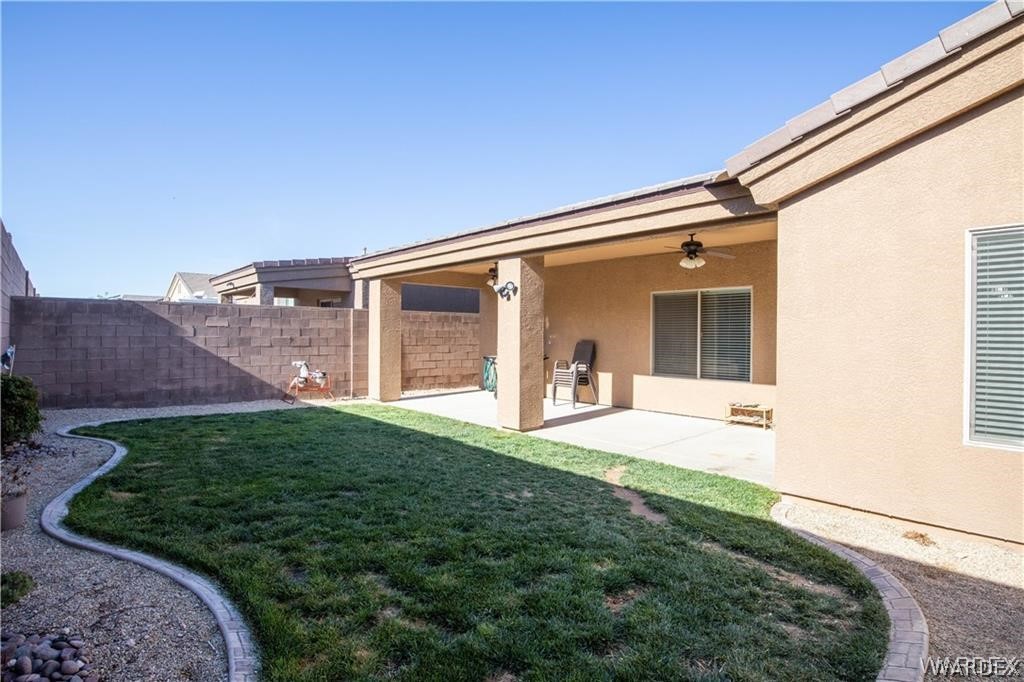 Listing photo id 6 for 2324 Ginger Street