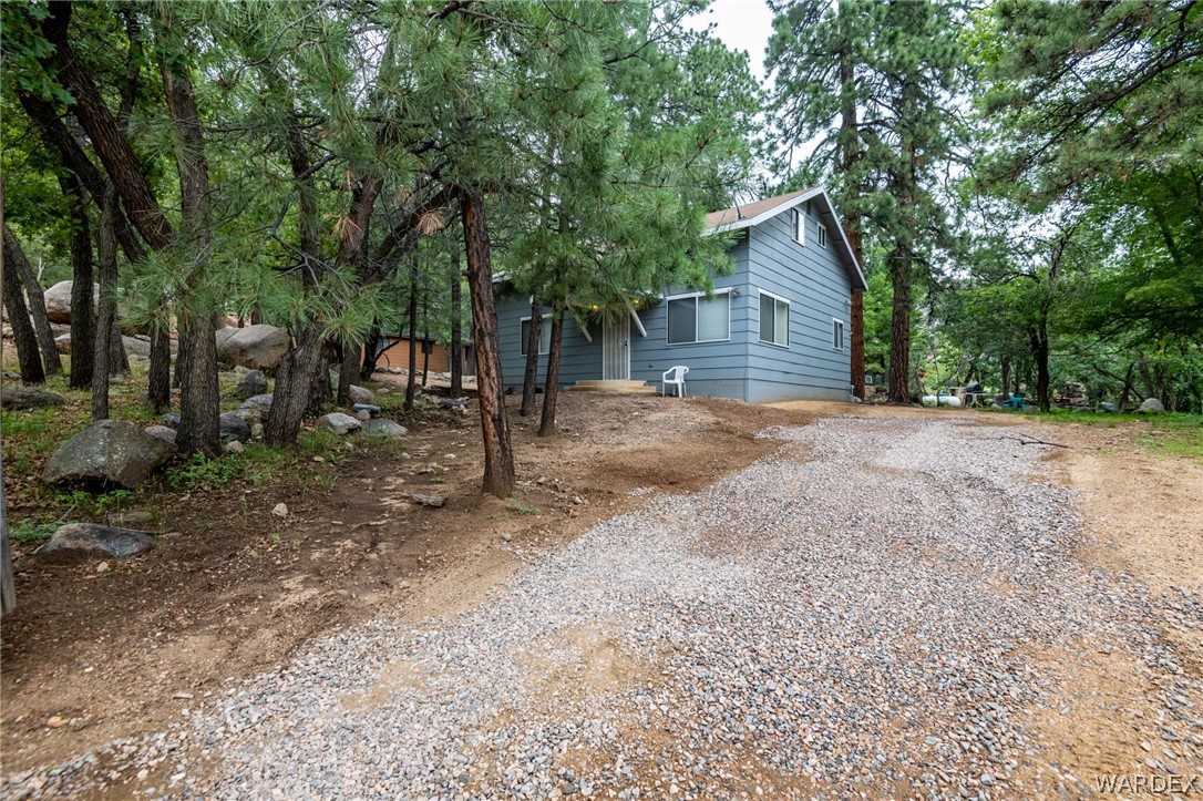 Listing photo id 1 for 4610 Hualapai Mountain Road