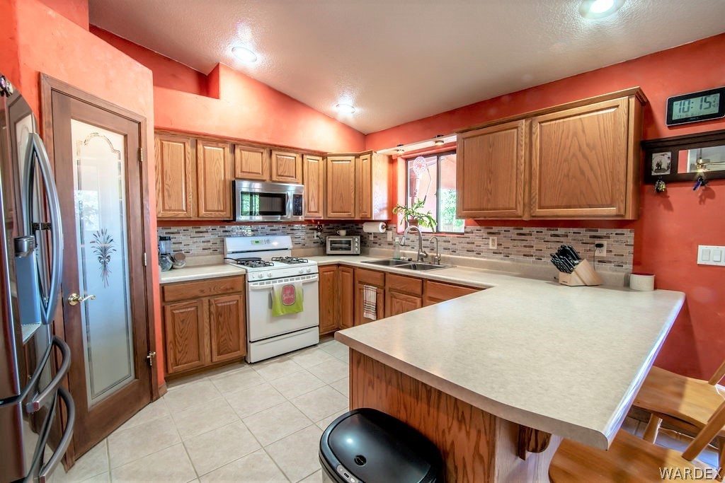 Listing photo id 20 for 1005 Lance Road