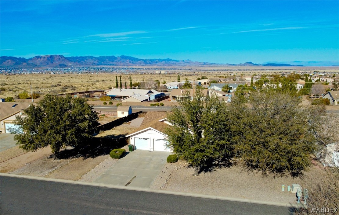 Listing photo id 3 for 4039 Pinto Road