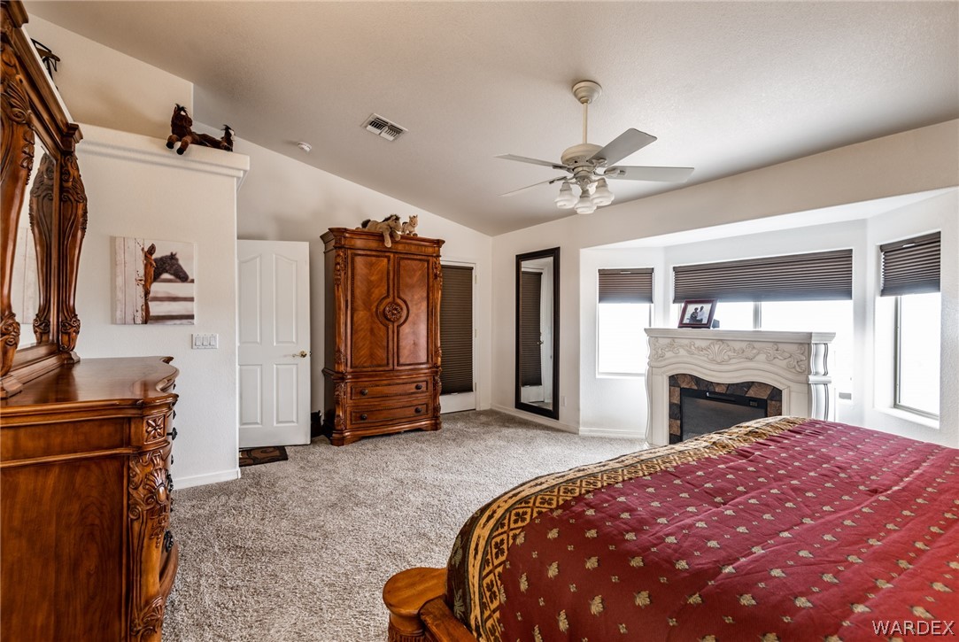 Listing photo id 27 for 3601 Stagecoach Drive