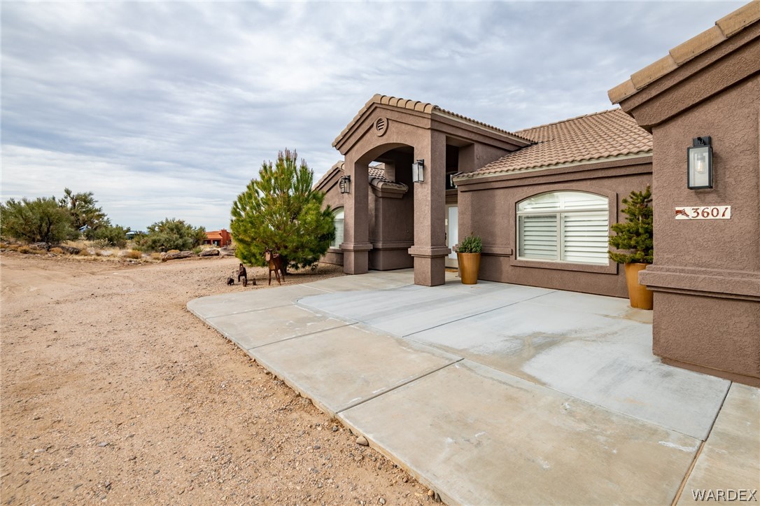 Listing photo id 5 for 3601 Stagecoach Drive