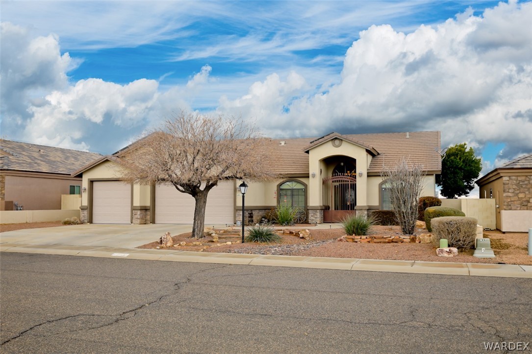 Listing photo id 2 for 4915 Neal Ranch Road