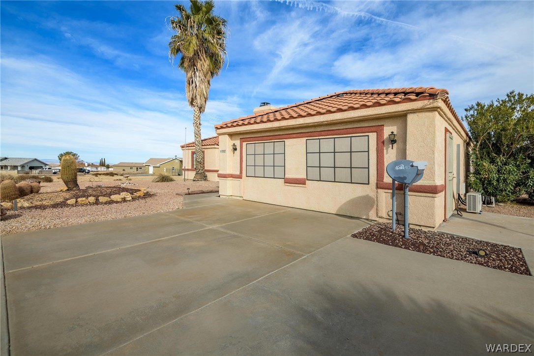 Listing photo id 10 for 7837 Larkspur Drive