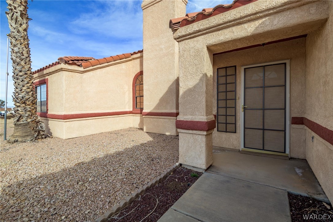 Listing photo id 13 for 7837 Larkspur Drive