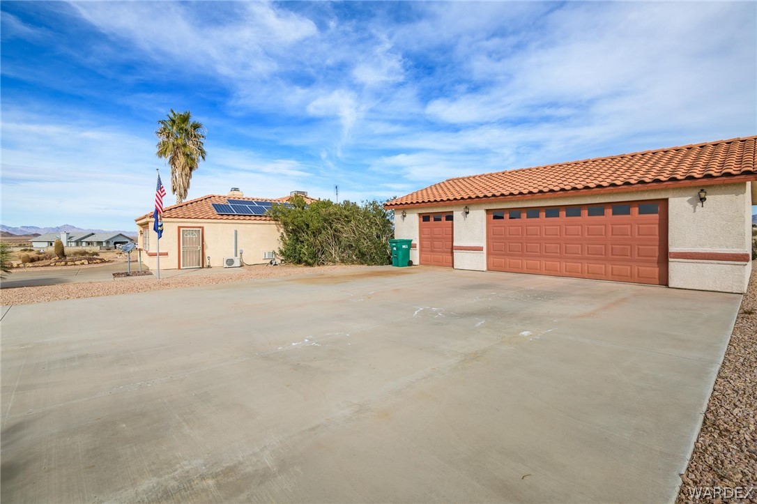 Listing photo id 2 for 7837 Larkspur Drive