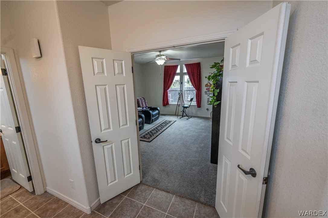 Listing photo id 13 for 11865 Cadmia Drive