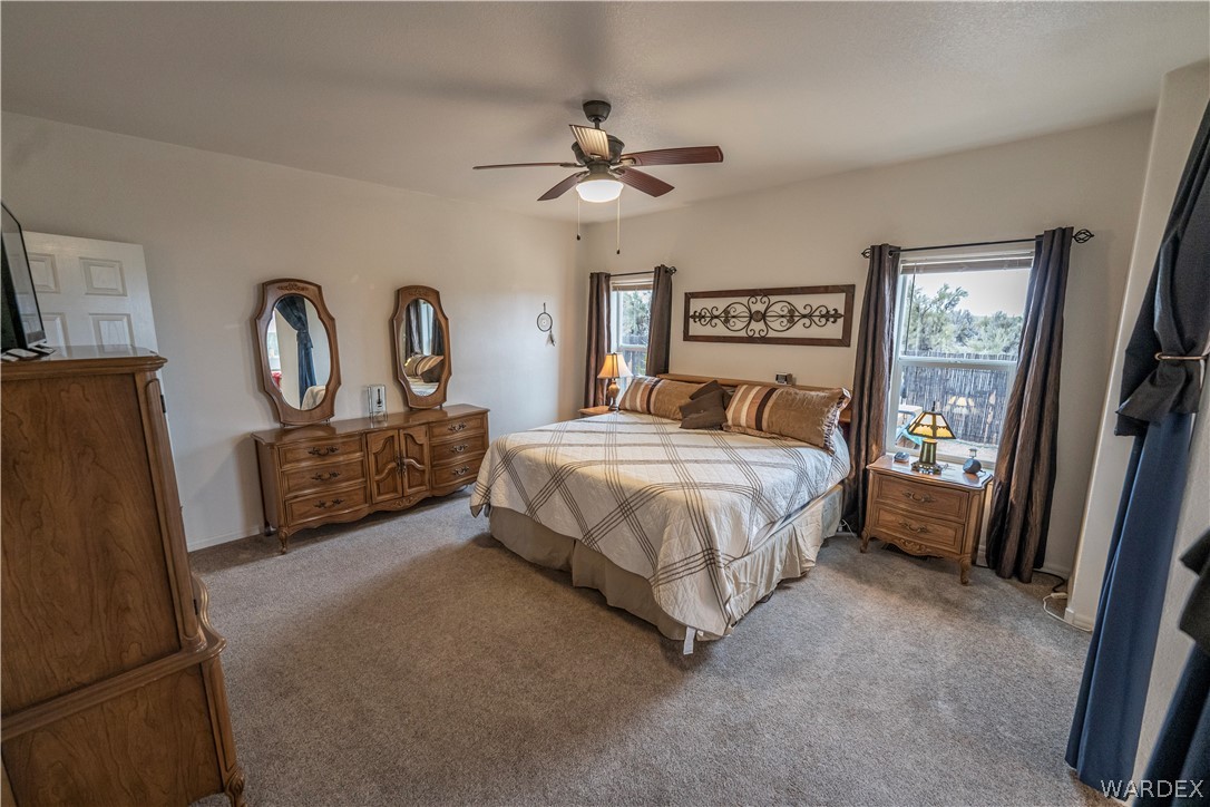 Listing photo id 17 for 11865 Cadmia Drive