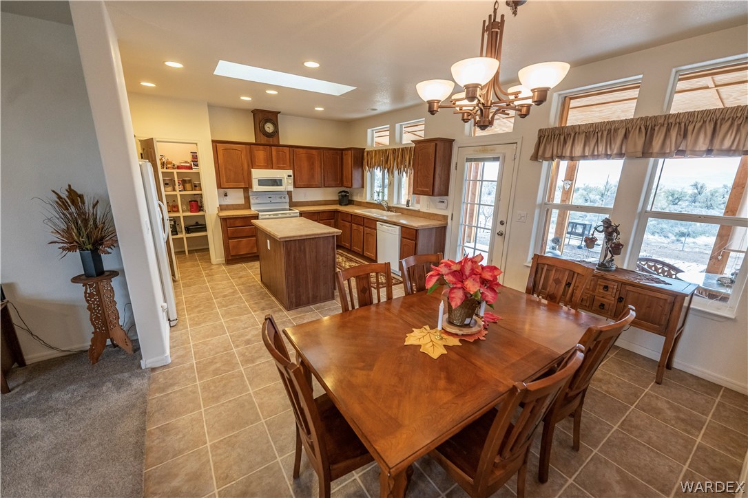 Listing photo id 8 for 11865 Cadmia Drive