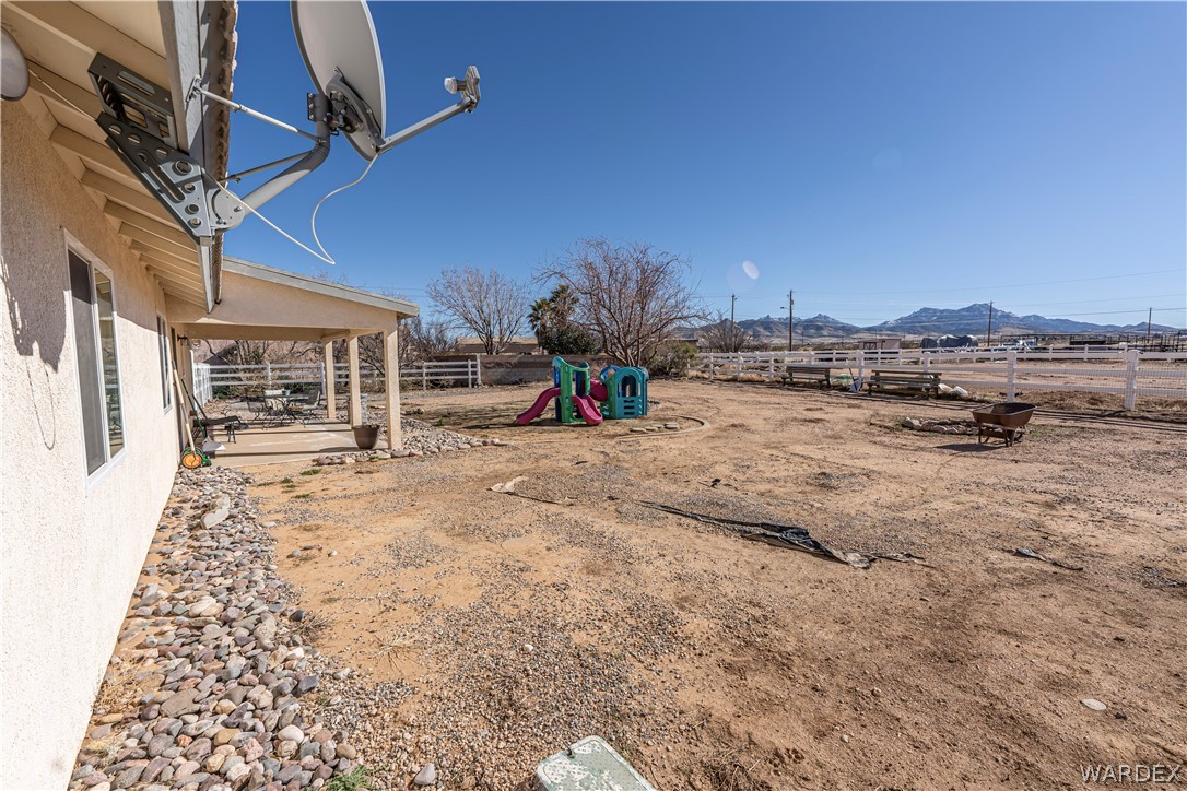Listing photo id 36 for 3490 Airfield Avenue