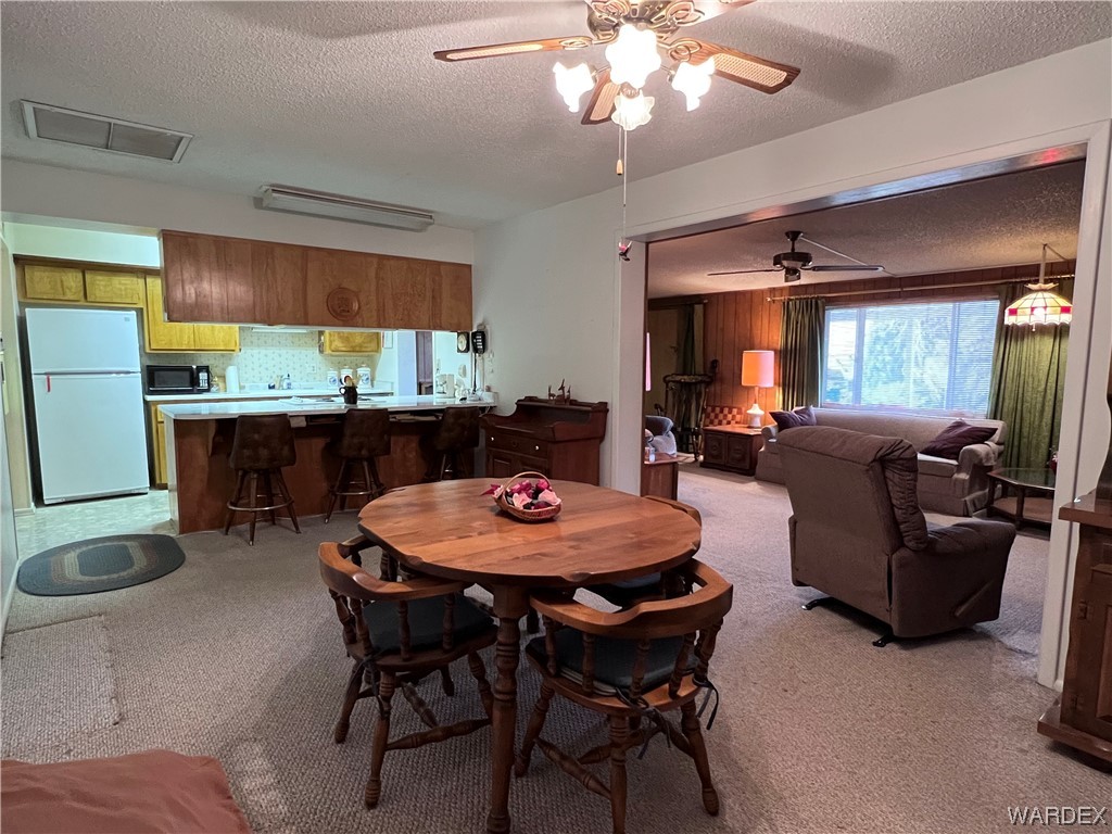 Listing photo id 17 for 2527 Mullen Drive