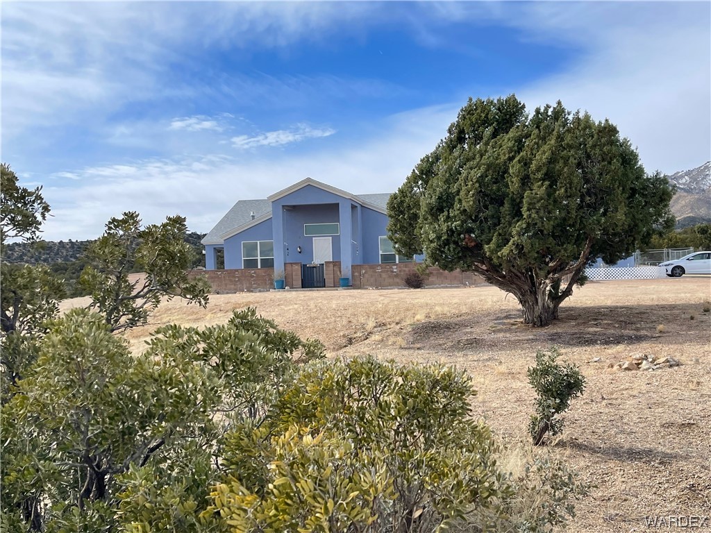 Listing photo id 1 for 9076 Mountain Shadow Road