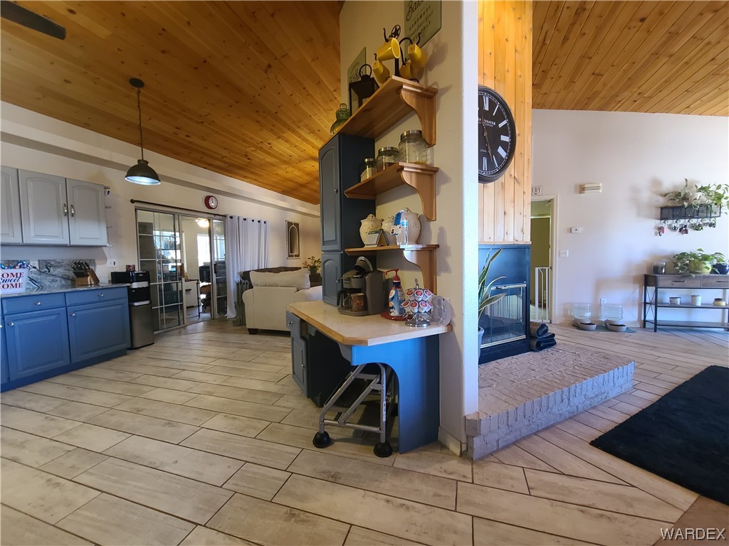 Listing photo id 28 for 2377 Pueblo Drive
