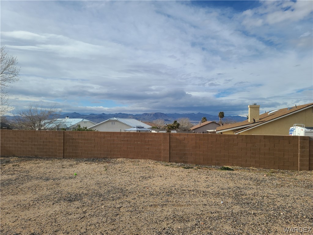 Listing photo id 79 for 2377 Pueblo Drive