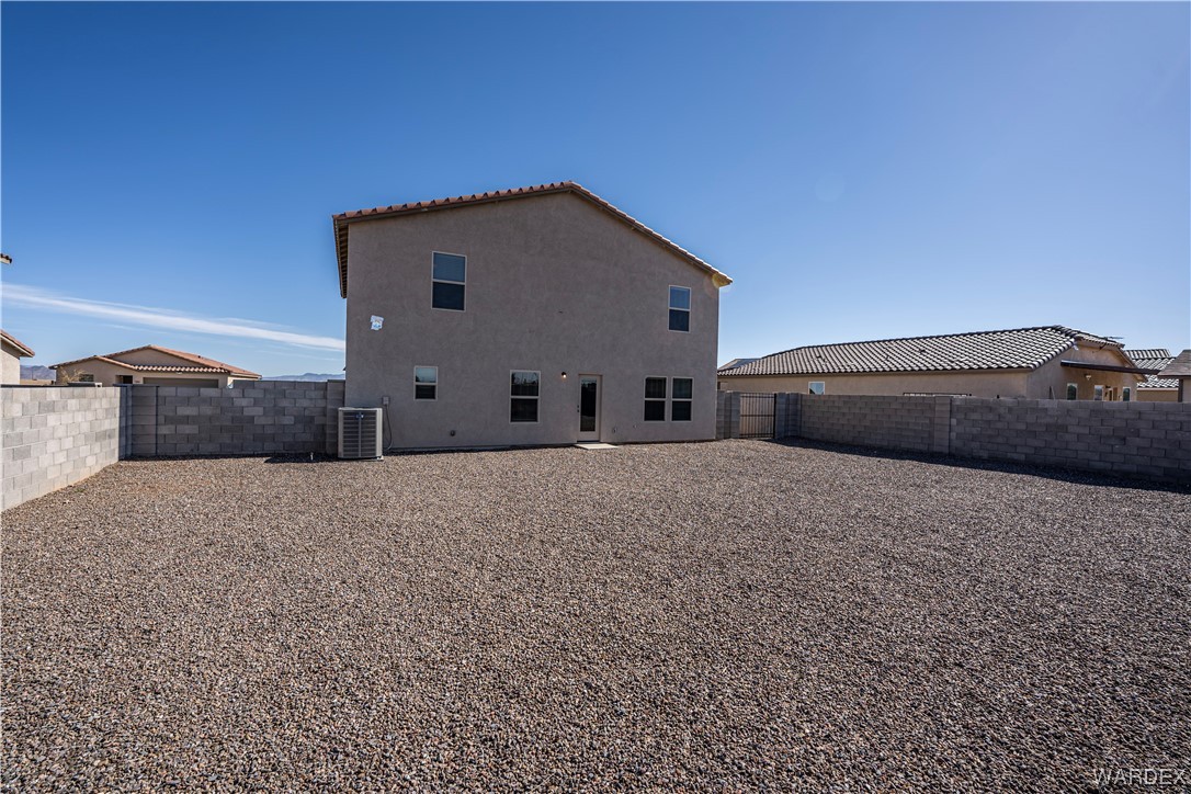 Listing photo id 22 for 3584 Koval Drive