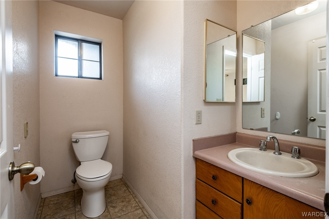 Listing photo id 14 for 8730 Lariat Drive