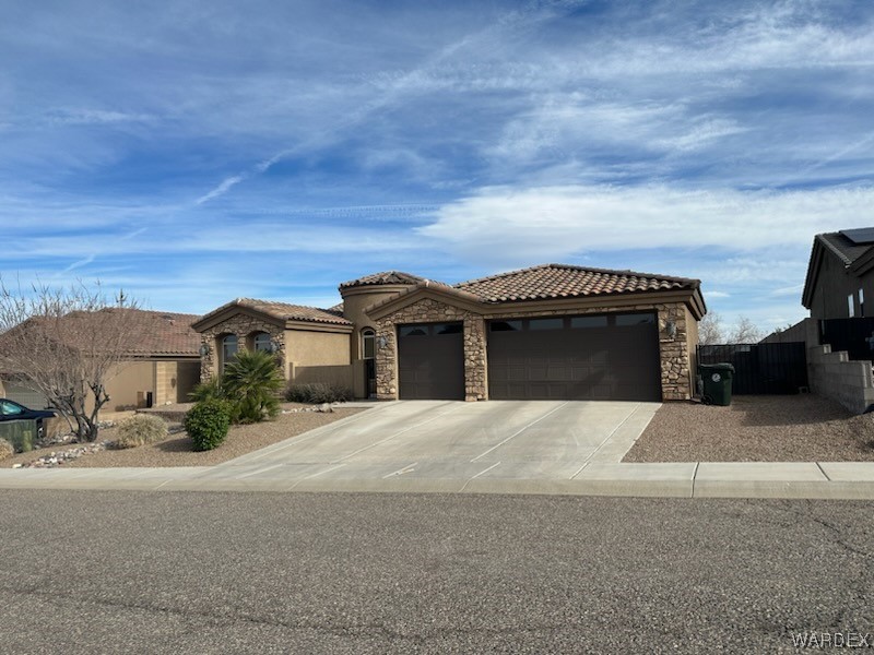 Listing photo id 2 for 3357 Isador Avenue