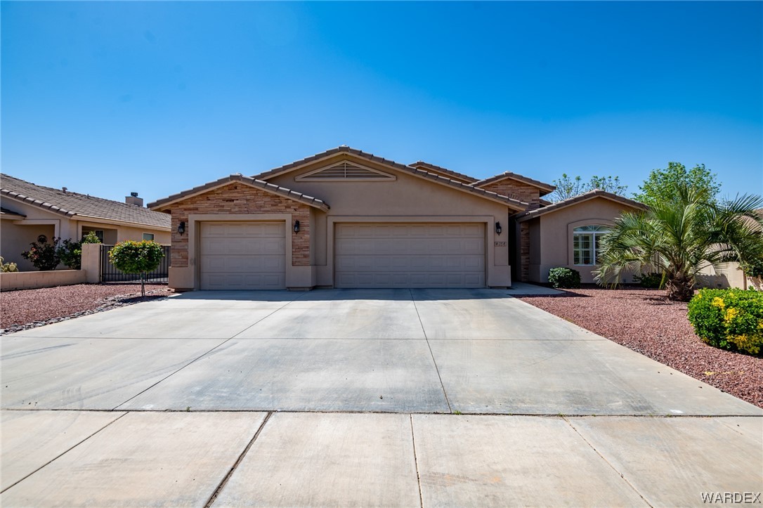 Listing photo id 1 for 4274 Cane Ranch Road