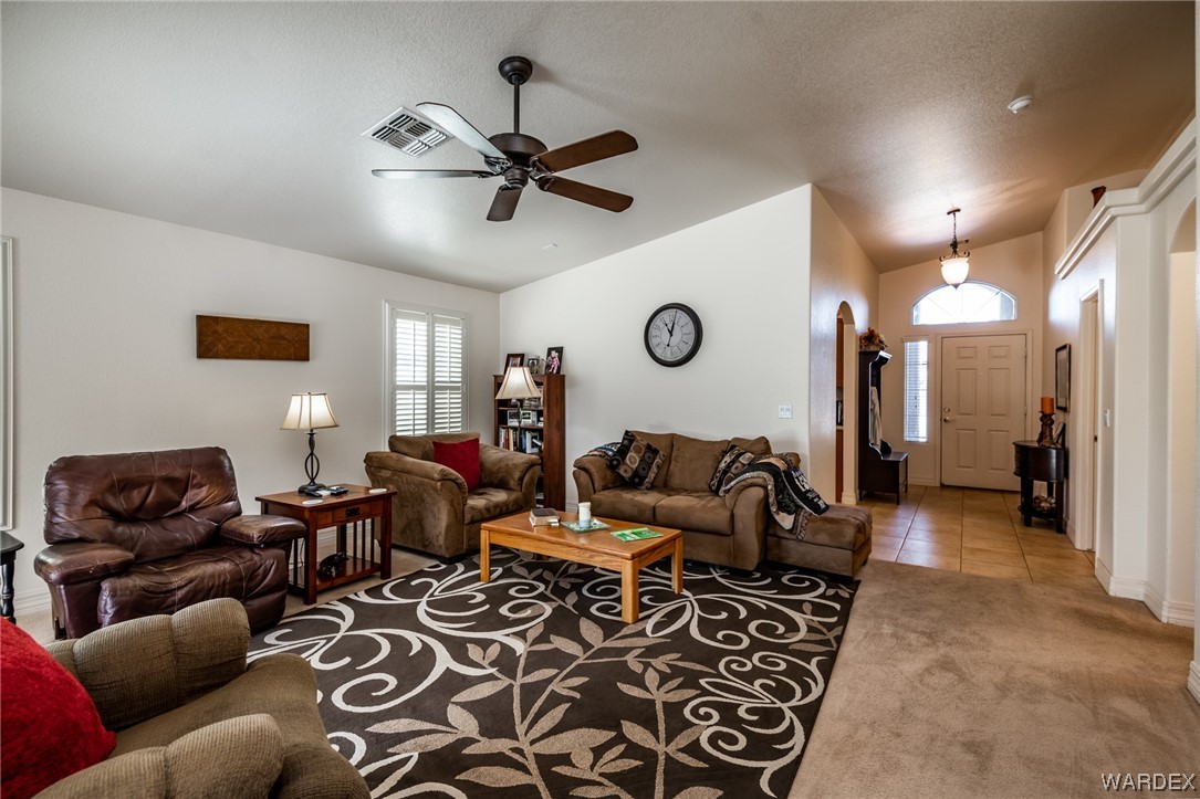Listing photo id 13 for 4274 Cane Ranch Road