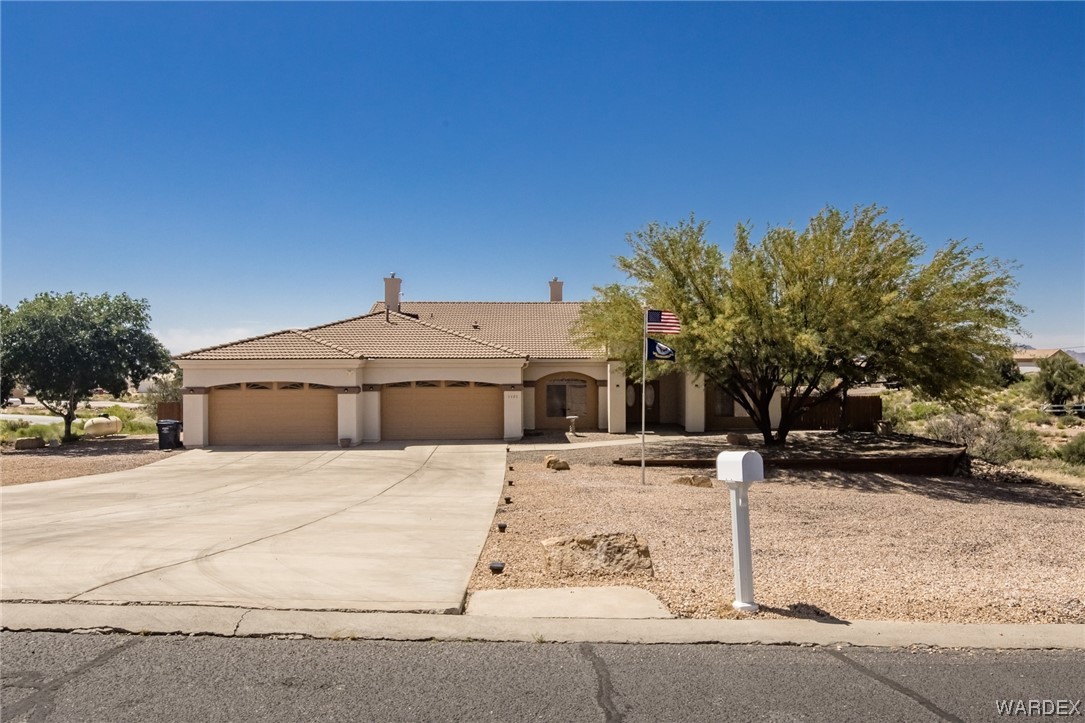 Listing photo id 1 for 1101 Copper Wind Lane