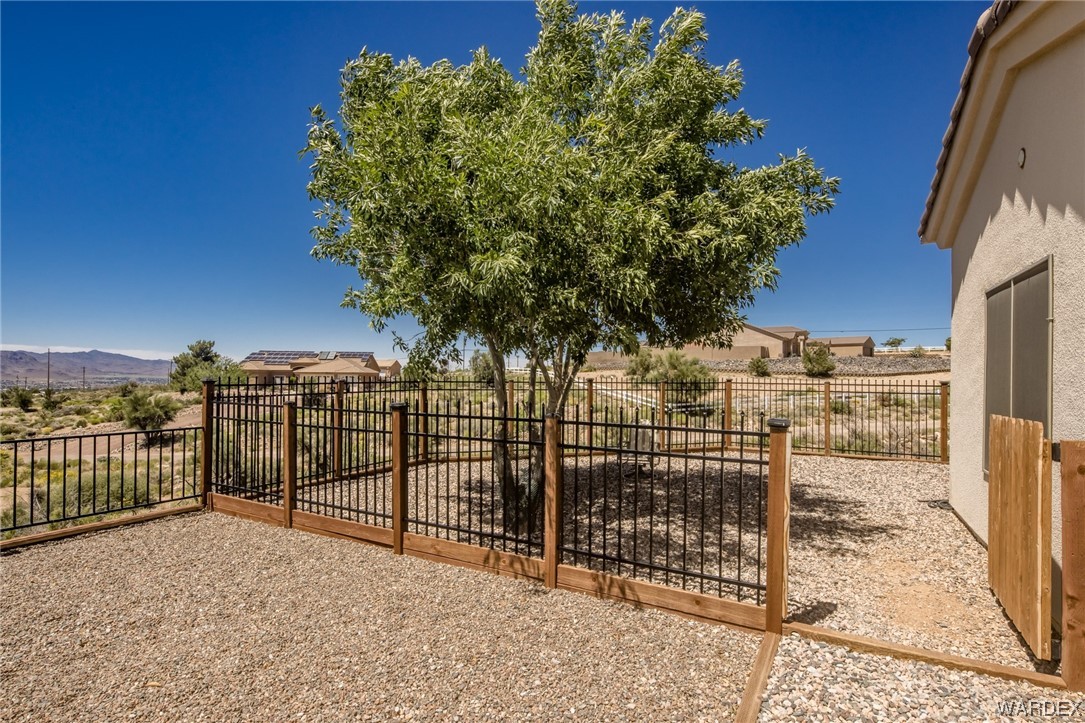 Listing photo id 50 for 1101 Copper Wind Lane