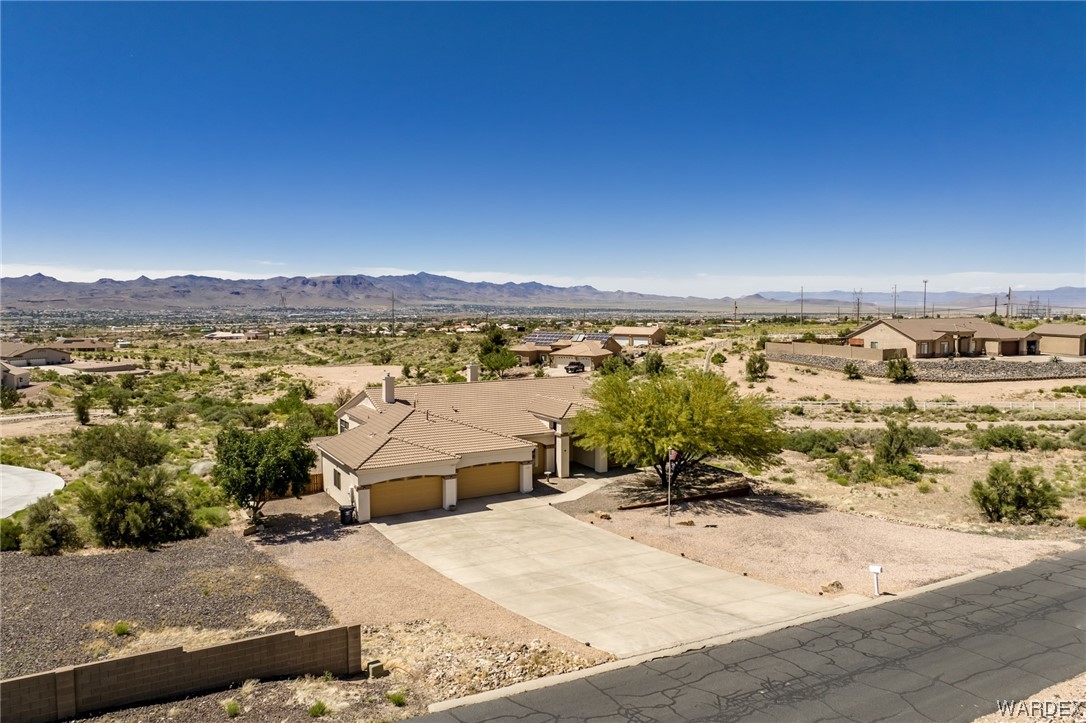 Listing photo id 64 for 1101 Copper Wind Lane