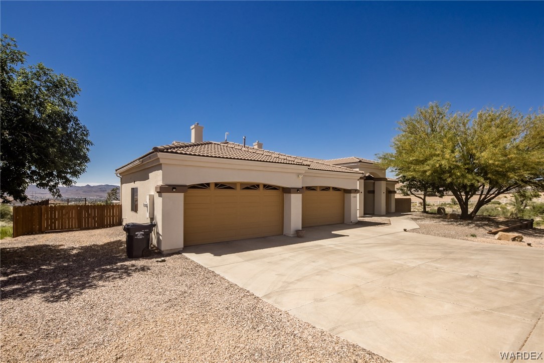 Listing photo id 7 for 1101 Copper Wind Lane