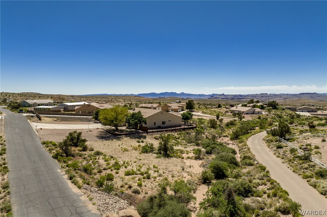 Listing photo id 70 for 1101 Copper Wind Lane