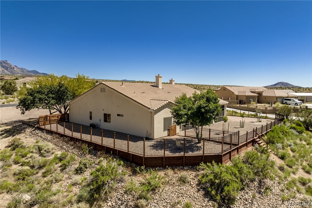 Listing photo id 72 for 1101 Copper Wind Lane