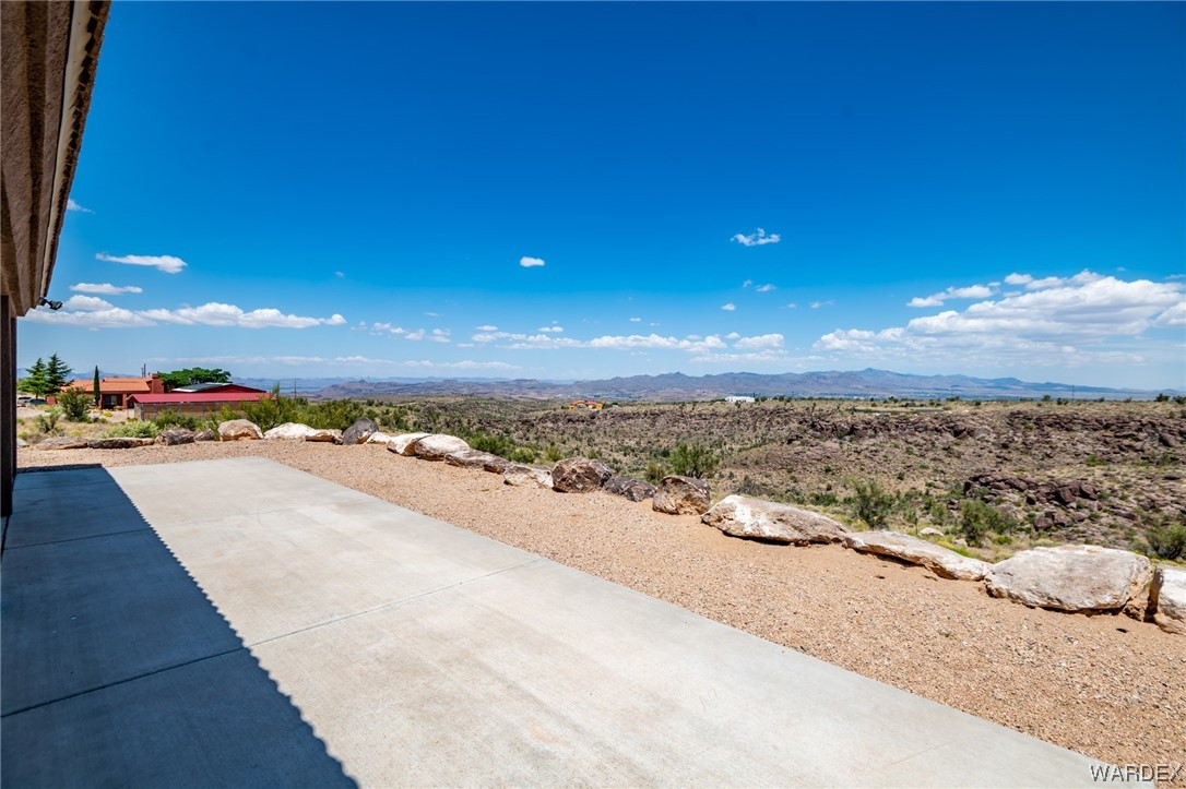 Listing photo id 78 for 3601 Stagecoach Drive