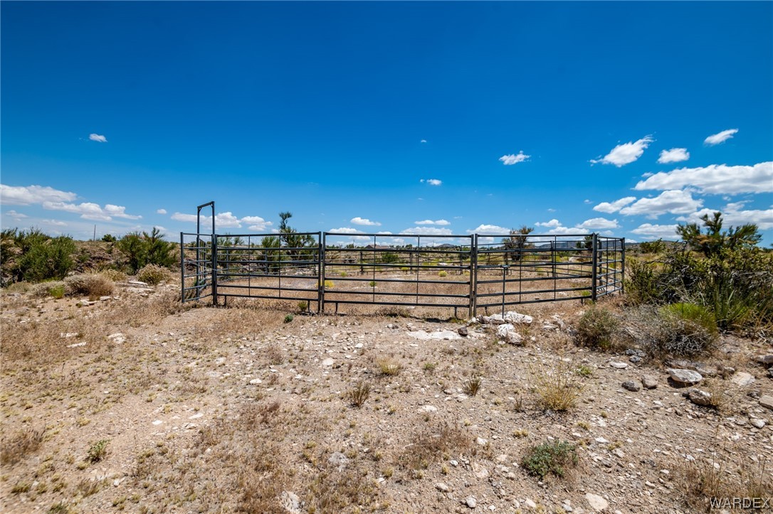 Listing photo id 81 for 3601 Stagecoach Drive