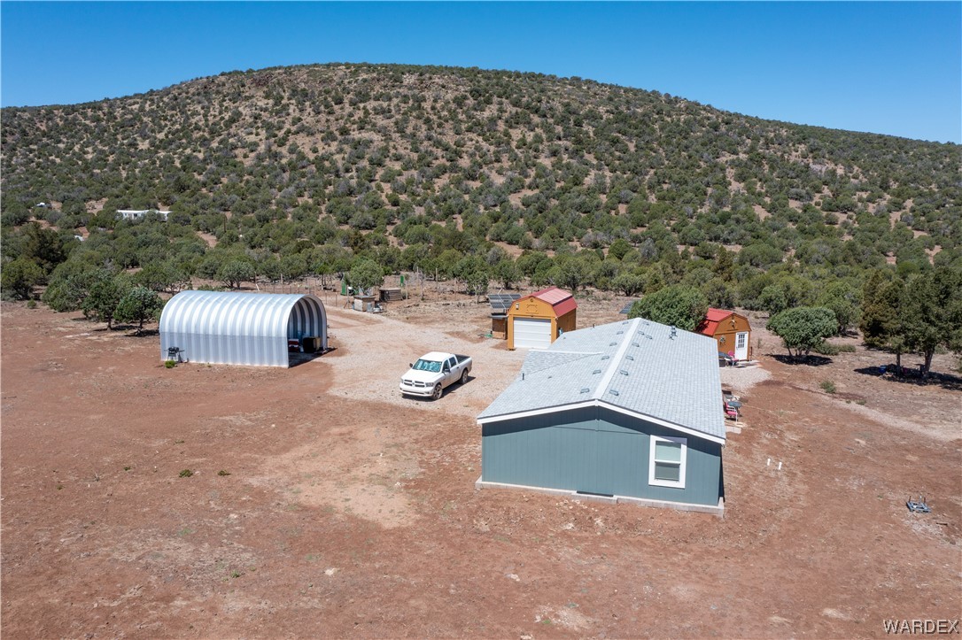 Listing photo id 4 for 2404 Knight Creek Road
