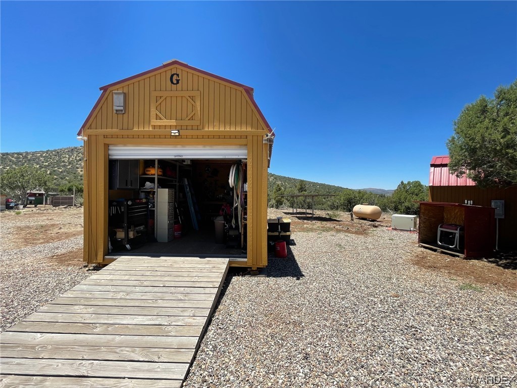 Listing photo id 44 for 2404 Knight Creek Road