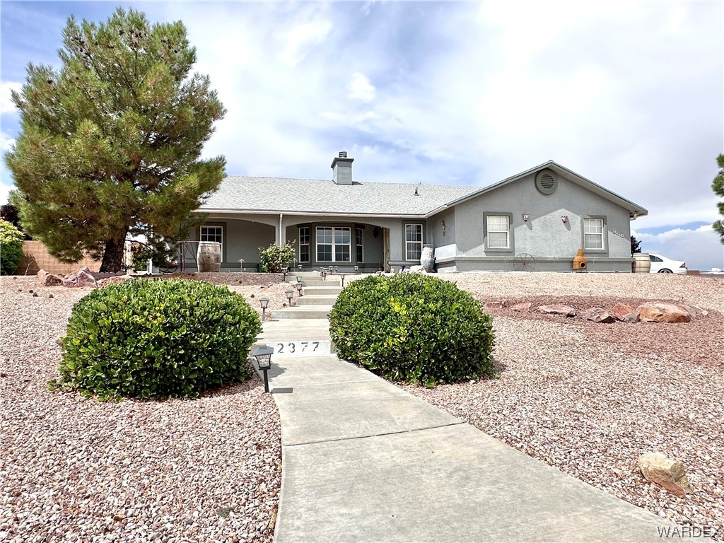 Listing photo id 1 for 2377 Pueblo Drive