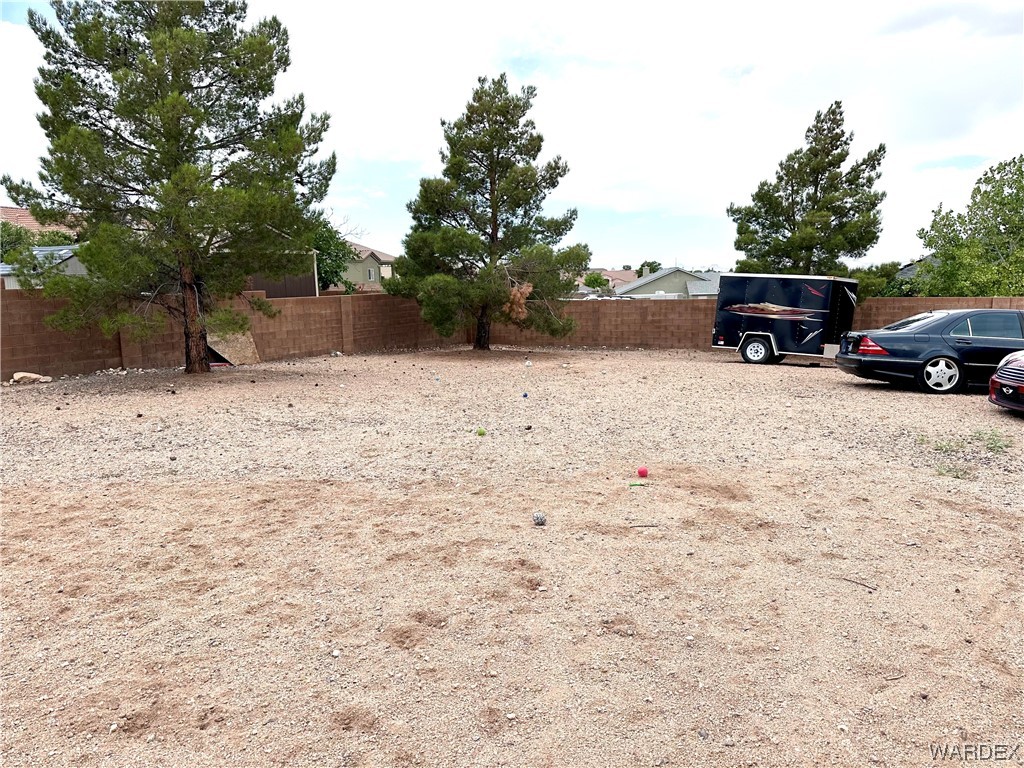 Listing photo id 36 for 2377 Pueblo Drive