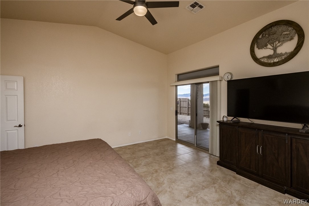 Listing photo id 23 for 8643 Cortez Drive