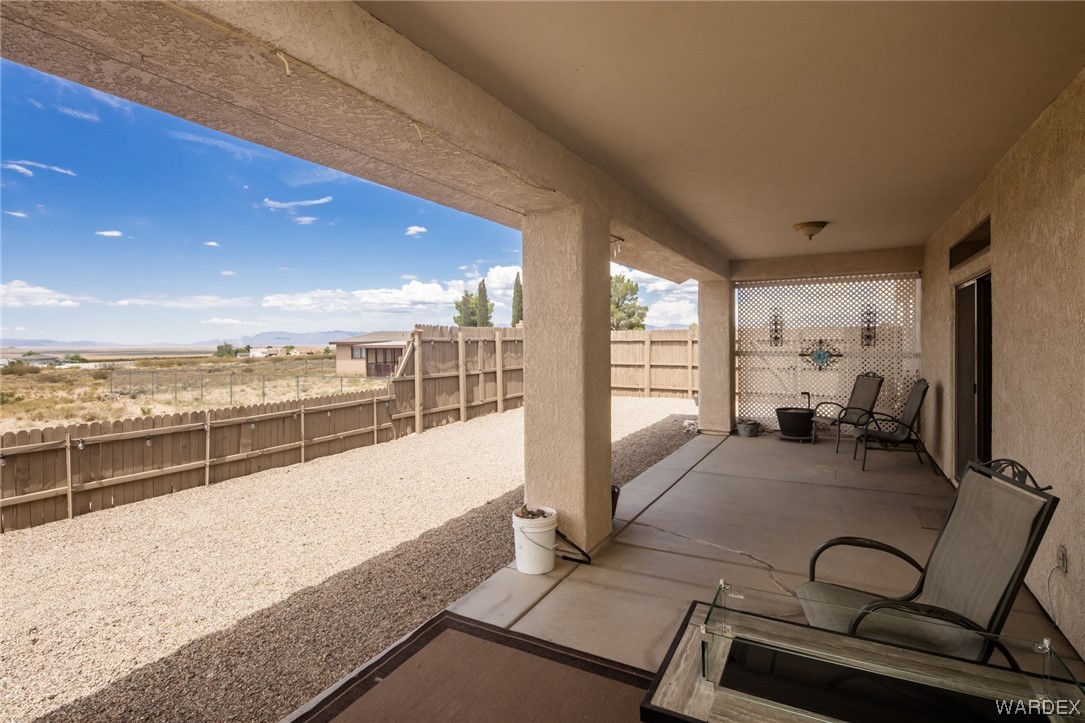 Listing photo id 33 for 8643 Cortez Drive